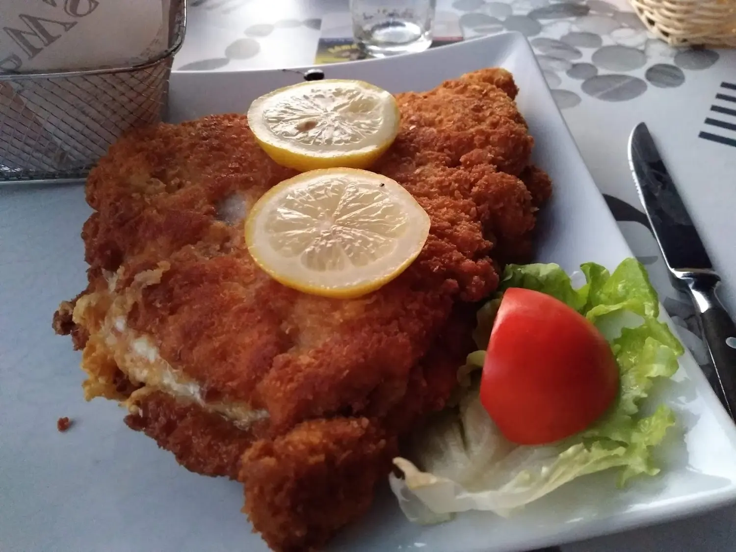 Sportgaststätte Römerberg Restaurant gebratenes Essen